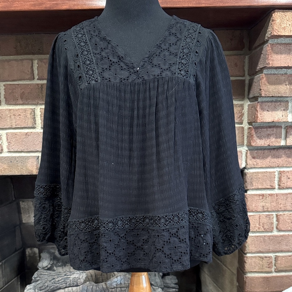 Chic Black Lace Women's Blouse